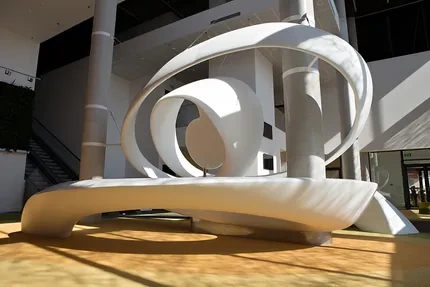 当休息大厅沦为冰冷等候区，如何让服务窗口充满人文温度？